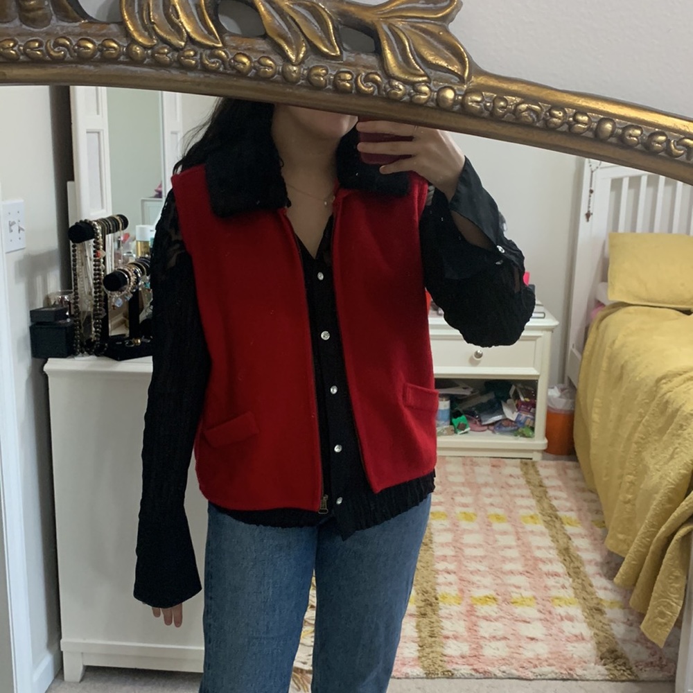 Vintage Tally Ho Vest PM Sleeveless Y2K Wool Red Black Faux Fur Collar Zip Up - Picture 6 of 6